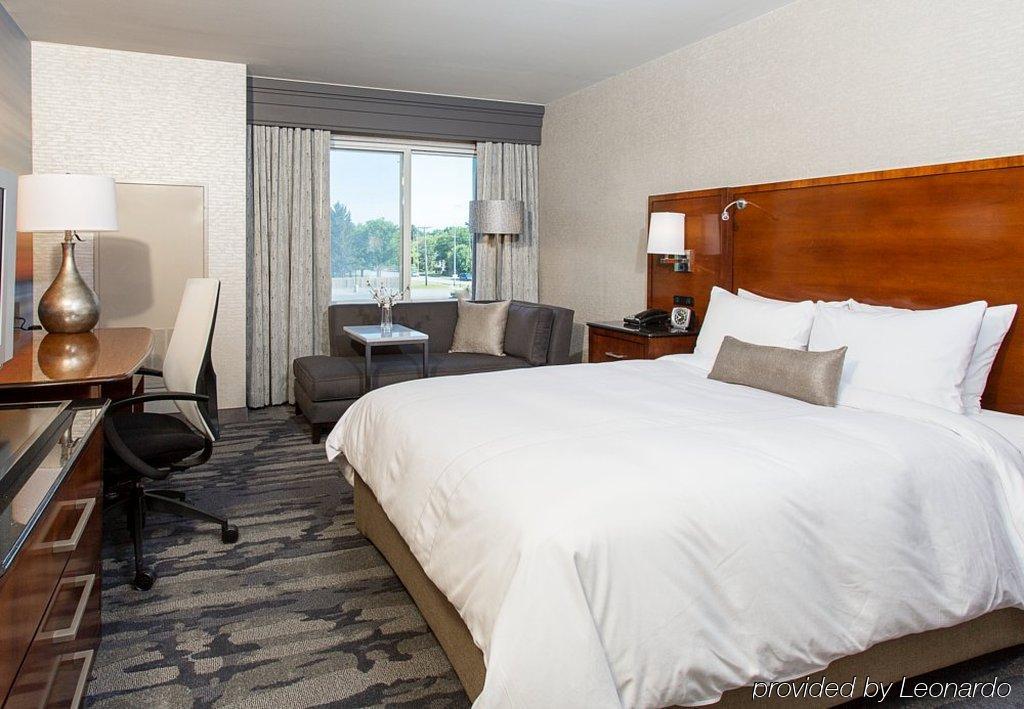 Rochester Airport Marriott Exterior foto